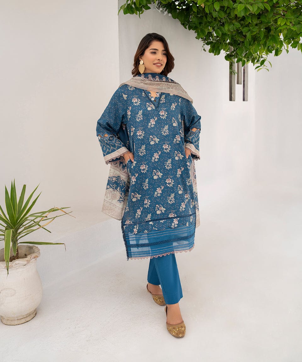 Azure Blush – Floral Symphony 3-Piece Set