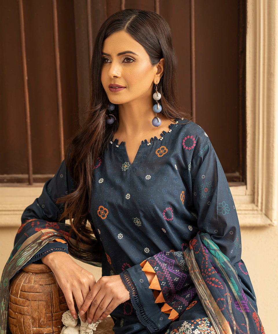 3PC UNIVERSAL DIGITAL EMBROIDERED LAWN